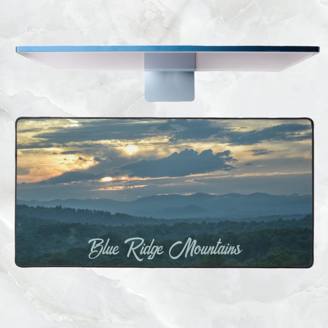Blue Ridge Mountains Asheville NC Landschaftsbild  Schreibtischunterlage (Von Creator hochgeladen)