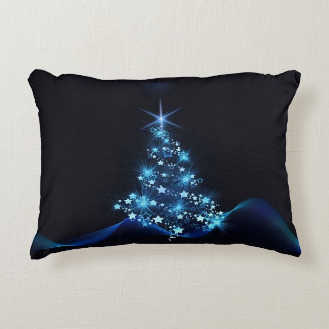 Blue Shine of Stars on Christmas Tree Dark Dekokissen (Vorderseite)
