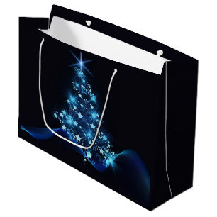 Blue Shine of Stars on Christmas Tree Dark Große Geschenktüte