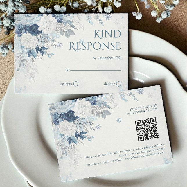 Blue Silver Rose Winter Floral Wedding QR Code RSVP Karte (Von Creator hochgeladen)