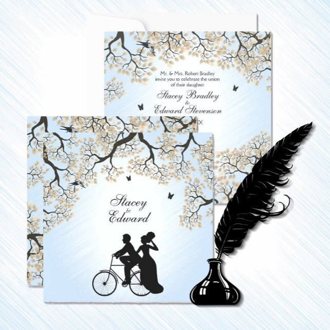Blue Skies Fall Bicycle Wedding Einladung (Beautiful blue sky country bicycle bride and groom wedding invitation. )
