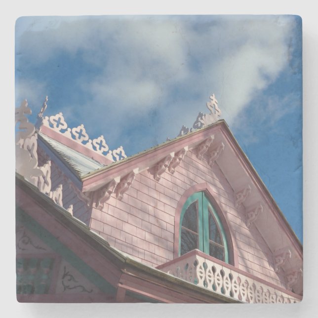 Blue Sky Pink Roofline - Martha's Vineyard Steinuntersetzer (Vorderseite)