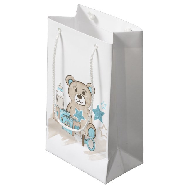BLUE & TAN BABY BOY TEDDY BEAR BLOCKS FLASCHE KLEINE GESCHENKTÜTE (Vorderseite Schrägansicht)