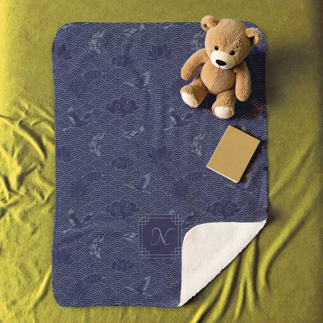 Blue Traditional Japanese Wave Seigaiha Monogram Sherpadecke (Von Creator hochgeladen)