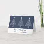 Blue Trees Niece und ihr Weihnachtsfest in Husband Karte<br><div class="desc">Frohe Weihnachten für Nichte und ihre Ehemannskarte in modernem Marineblau mit verzierten Weihnachtsbaumabbildungen.</div>