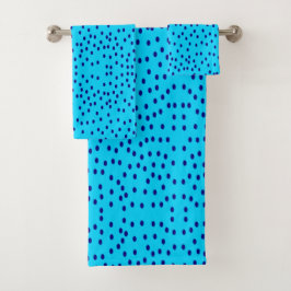Blue Two Toned Polka Dots Badhandtuch Set
