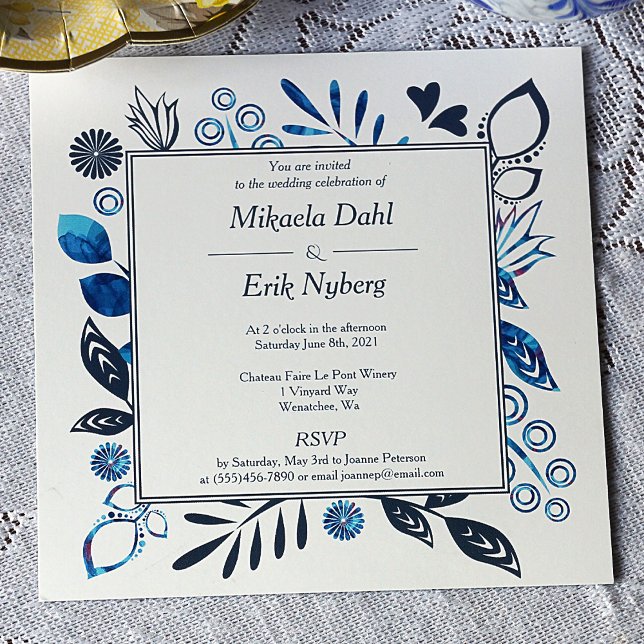 Blue und Blue Gray Blätter Blume Border Wedding Einladung (Crystal Blue, Blue-gray Floral Border Scandinavian Wedding Invitation w/ Leaves, Flowers, Hearts)
