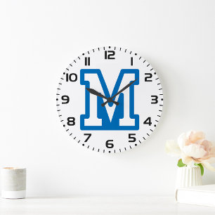 Blue Varsity Letter M Monogram Große Wanduhr