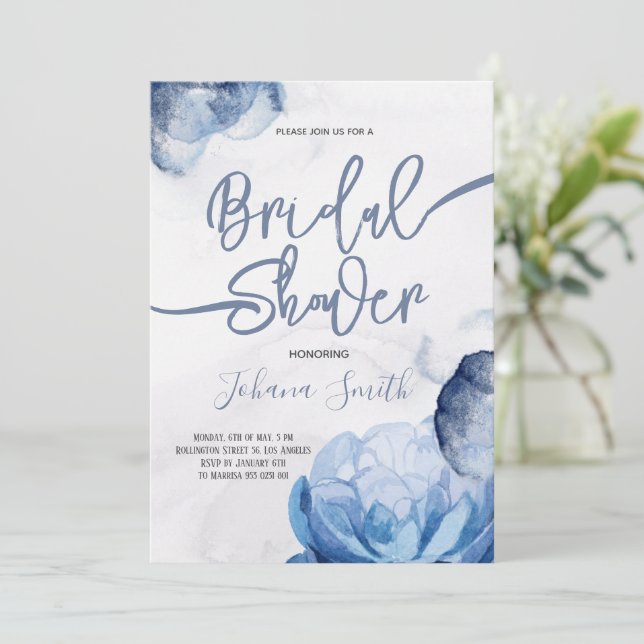 Blue Watercolor Abstrakt Bridal Dusche Einladung (Stehend Vorderseite)