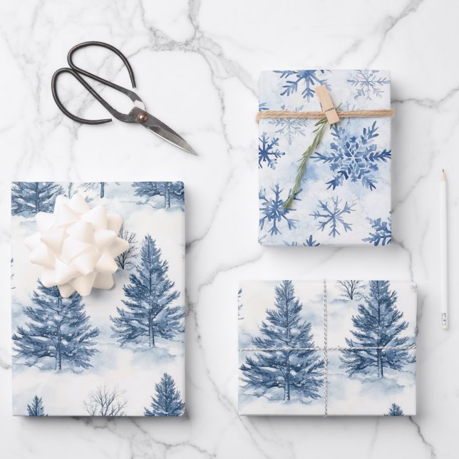 Blue White Christmas Pine Trees Snowflakes Geschenkpapier Set (Vorderseite)