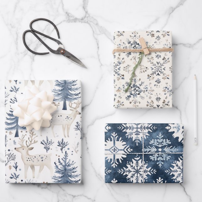 Blue White Christmas Trees Deer Geschenkpapier Set (Vorderseite)