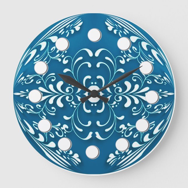 Blue & White Decorative Icing Wall Clock Große Wanduhr (Vorderseite)