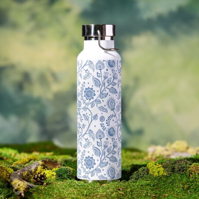 Blue White Floral Boho Botanical Pattern Whimsical Trinkflasche (Außenbereich (gedreht))