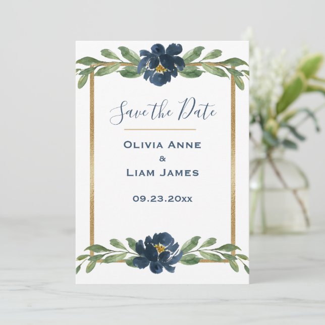 Blue & White Floral Elegantes Script Gold Hochzeit Save The Date (Stehend Vorderseite)