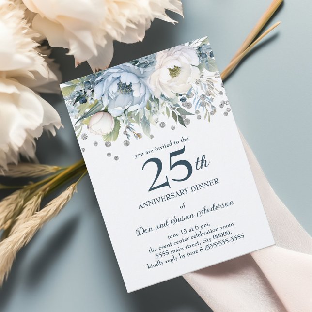 Blue White Floral Silver Glitzer 25 Jahre Jubiläum Einladung (Dusty blue and white watercolor floral 25th wedding anniversary invitation)