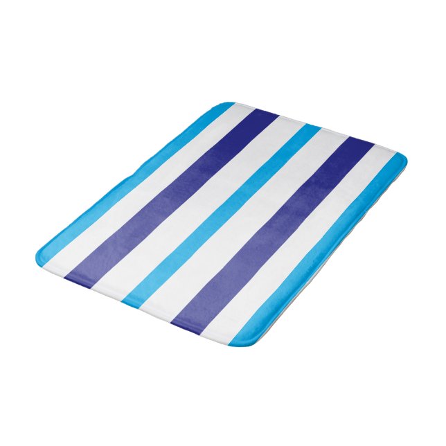 Blue White Summer Stripes Badematte (Schrägansicht)
