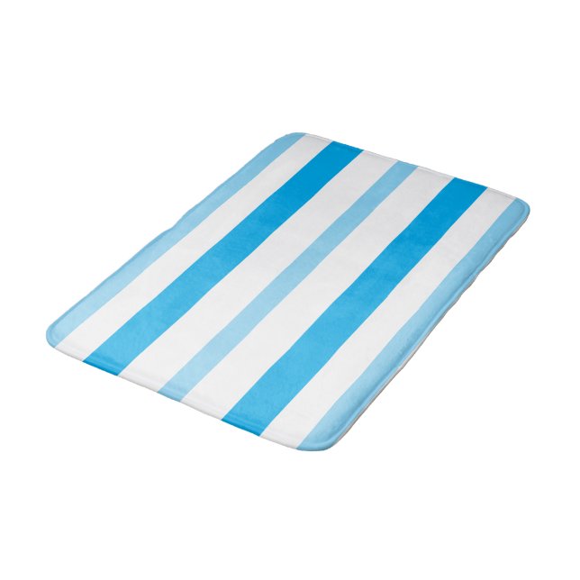 Blue White Summer Stripes Badematte (Schrägansicht)