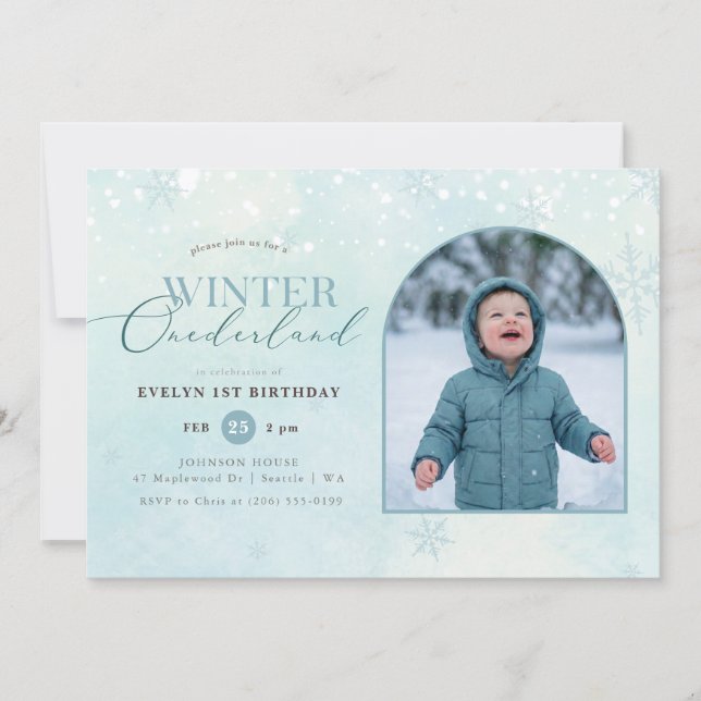 Blue Winter Onederland First Birthday Arch Photo Einladung (Vorderseite)