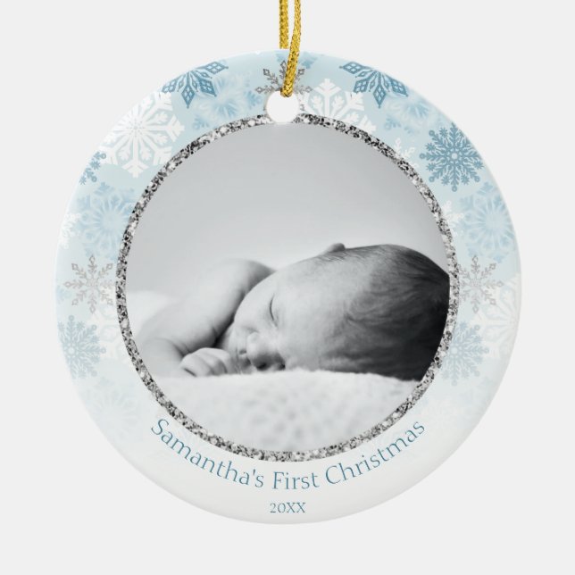 Blue Winter Snowflake Baby's First Christmas Keramik Ornament (Vorne)