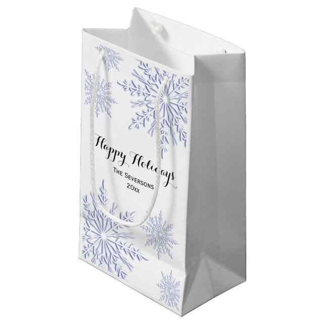 Blue Winter Snowflakes Happy Holidays Kleine Geschenktüte (Vorderseite Schrägansicht)