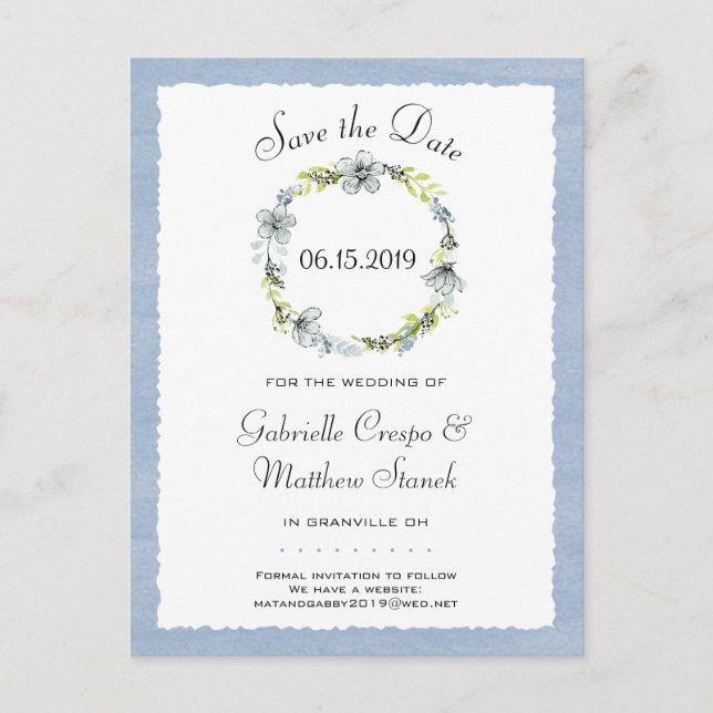 Blue Wreath Elegance Wedding Save the Date Ankündigungspostkarte (Vorderseite)