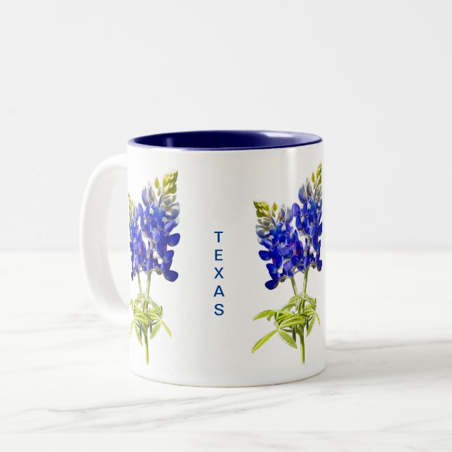 Bluebonnets texans sur Mug de café à deux tons bla (Devant gauche)