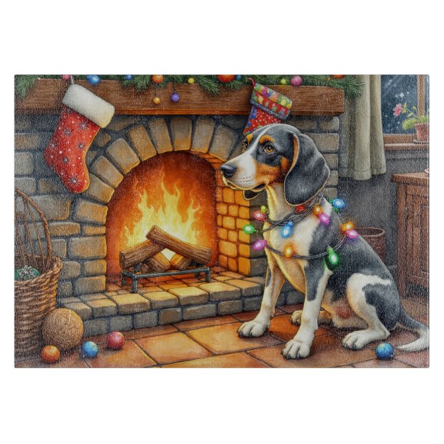 Bluetick Coonhound Kamin mit Weihnachtslichtern Schneidebrett (Vorderseite)