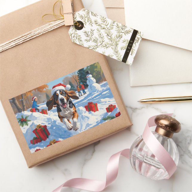 Bluetick Coonhound läuft im Schnee mit Weihnachten Rechteckiger Aufkleber (Schenken)