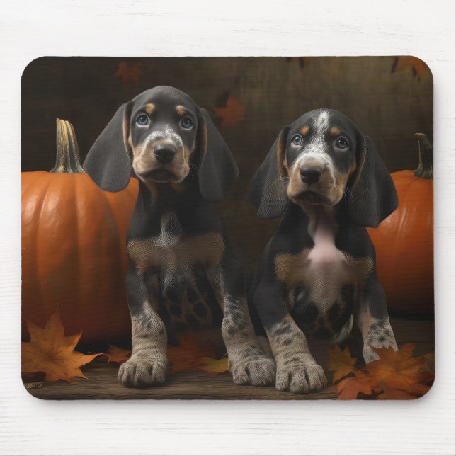 Bluetick Coonhound Welpe Herbst Delight Pumpen Mousepad (Vorne)