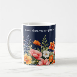Blühen, wo man Navy Blumen gepflanzt ist Kaffeetasse
