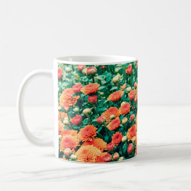 Blühende Blume im Gartenherbst,  Kaffeetasse (Links)
