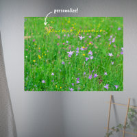 Blume auf einem grünen Wiesen-Poster