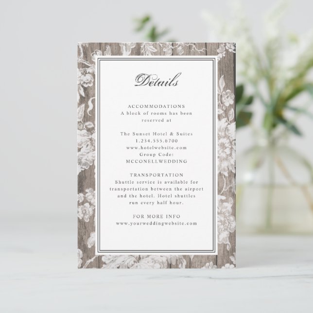 Blume auf rustikalen Holzkarten RSVP Karte (Stehend Vorderseite)