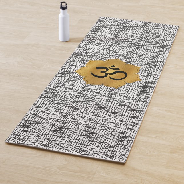 Blume aus Gold und Schwarz Lotus mit Ohm-Symbol Yogamatte (Beispiel)