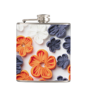 Blume aus handgefertigten Frühlingstoffen, orange  Flachmann