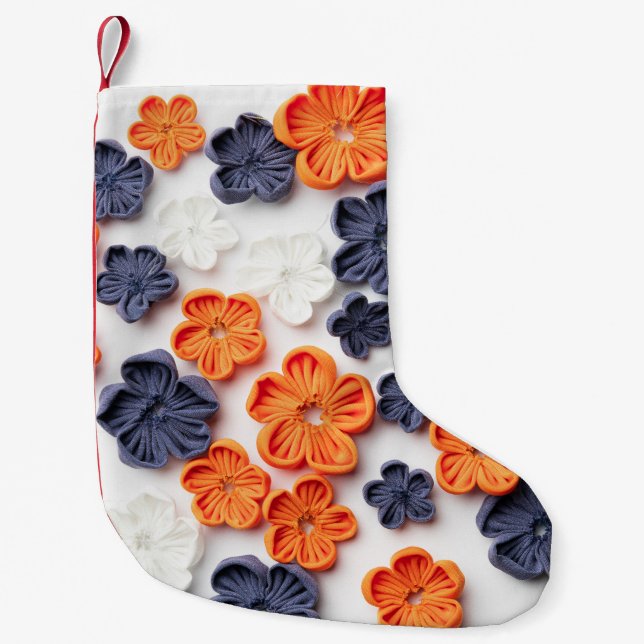 Blume aus handgefertigten Frühlingstoffen, orange  Kleiner Weihnachtsstrumpf (Vorderseite)