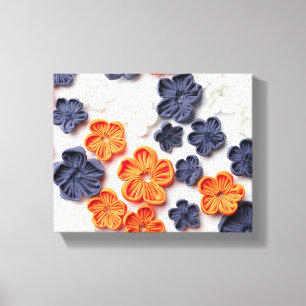 Blume aus handgefertigten Frühlingstoffen, orange Leinwanddruck