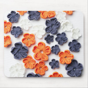 Blume aus handgefertigten Frühlingstoffen, orange Mousepad