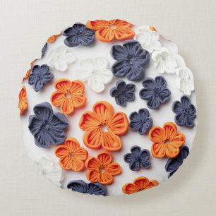 Blume aus handgefertigten Frühlingstoffen, orange Rundes Kissen