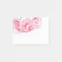 Blume aus rosa Narben auf weißem Grund