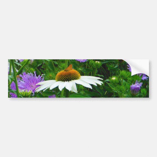 Blume aus weißem Kon, violette Blumen und Motte Autoaufkleber (Vorne)