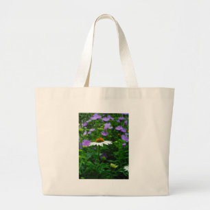 Blume aus weißem Kon, violette Blumen und Motte Jumbo Stoffbeutel