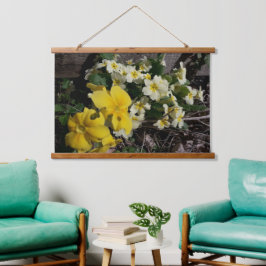 Blume aus weißem und gelbem Garten Wandteppich Mit Holzrahmen
