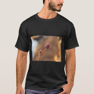 Blume bei Sonnenuntergang T-Shirt