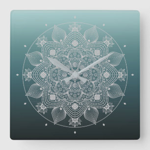 Blume, Blätter, Weiße Spitzen Floral Mandala auf Quadratische Wanduhr