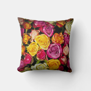 Blume-Bouquet aus weißrosa Rosen Kissen