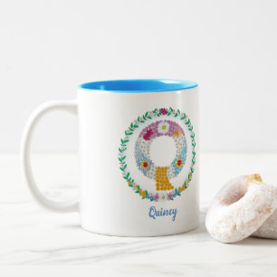 Blume Buchstaben Anfangsbuchstaben "Q" mit Persona Zweifarbige Tasse