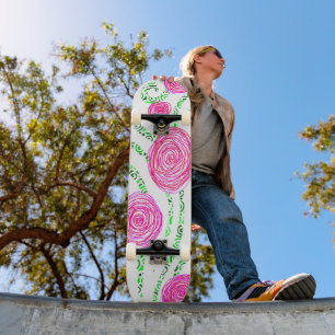 Blume der grünen und rosafarbenen Doodle Weinrebe Skateboard