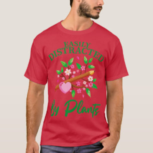 Blume, die leicht von Pflanze abgelenkt werden kön T-Shirt