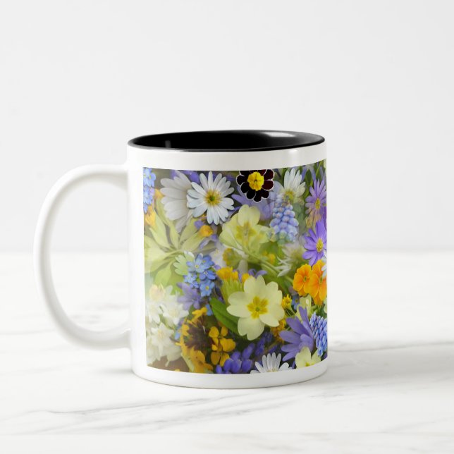 Blume entworfene Tasse (Links)
